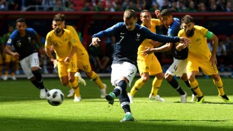 法国2-1澳大利亚复盘：VAR历史首秀与博格巴绝杀